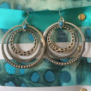 EUC. Premier Designs Jewelry earrings, turquoise